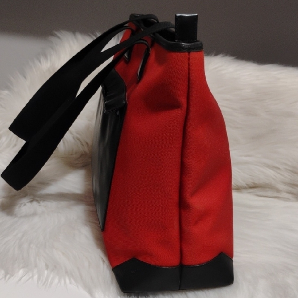 (#2) Authentic Gucci Red Canvas & Black Leather Color Block Tote Bag - Picture 7 of 11